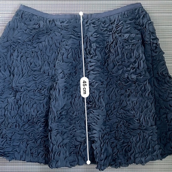 *NWT* Club Monaco ruffled skirt (size 8) - Picture 7 of 7